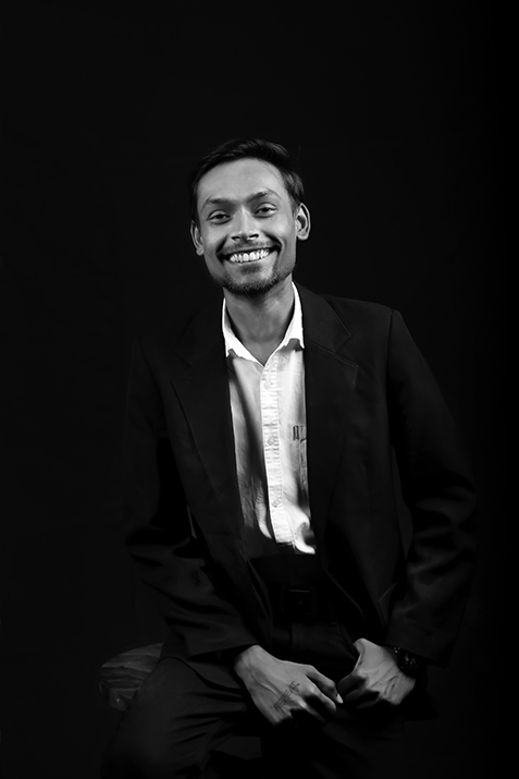 SHUBHAM- EXECUTIVE GRAPHIC DESIGNER